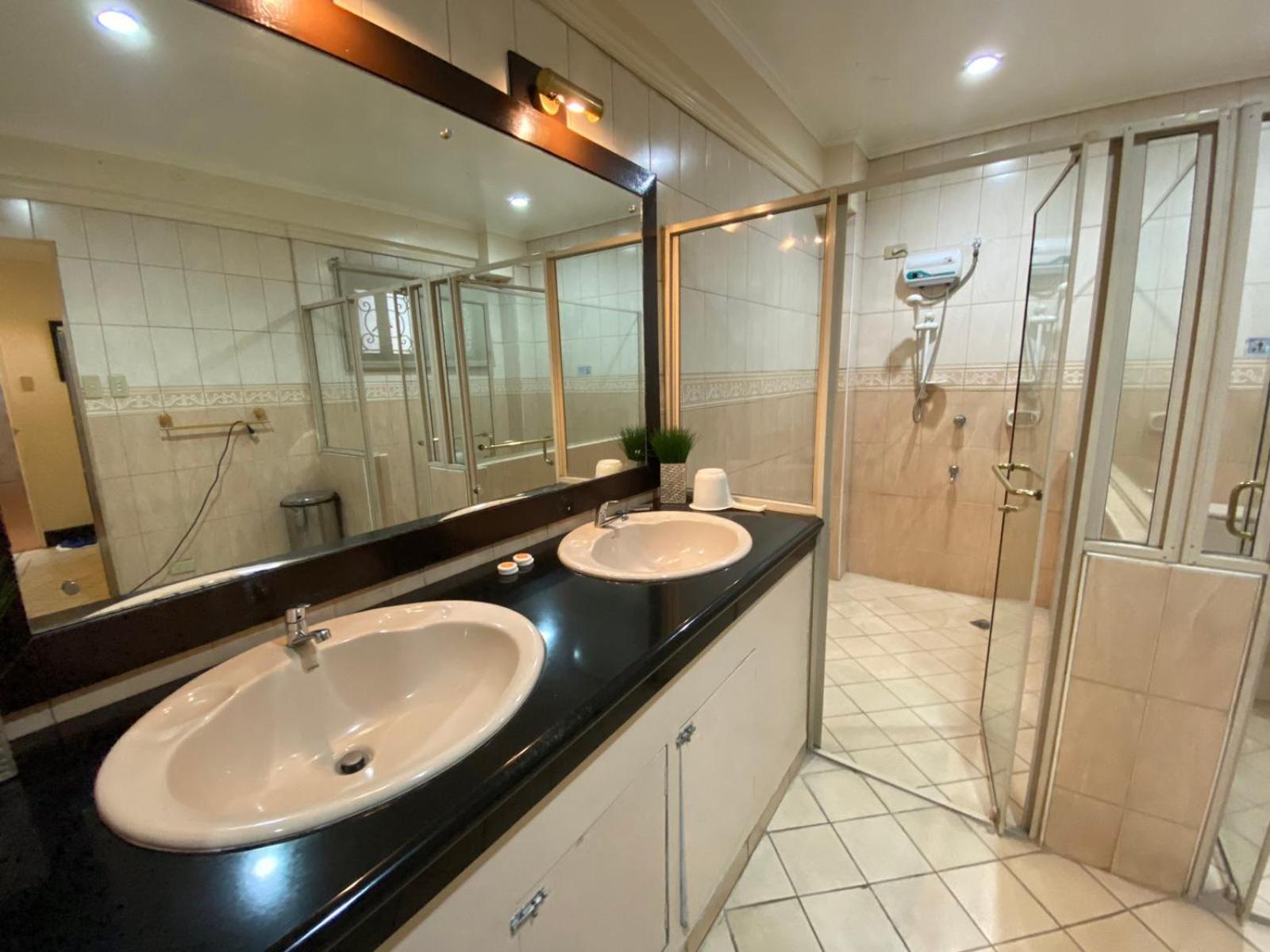 Stone House Quezon City San Juan  Экстерьер фото