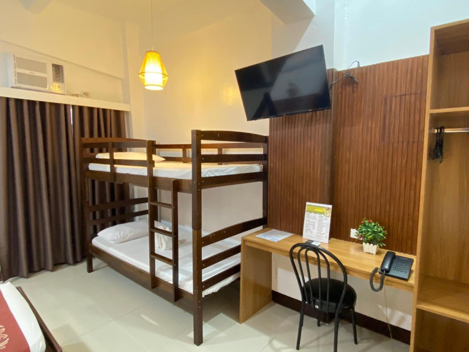Stone House Quezon City San Juan  Экстерьер фото