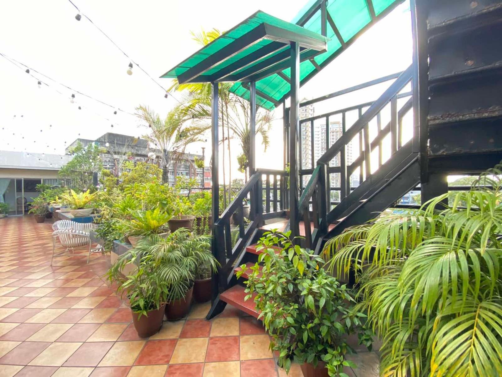 Stone House Quezon City San Juan  Экстерьер фото