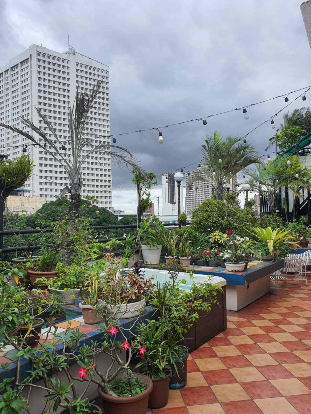 Stone House Quezon City San Juan  Экстерьер фото
