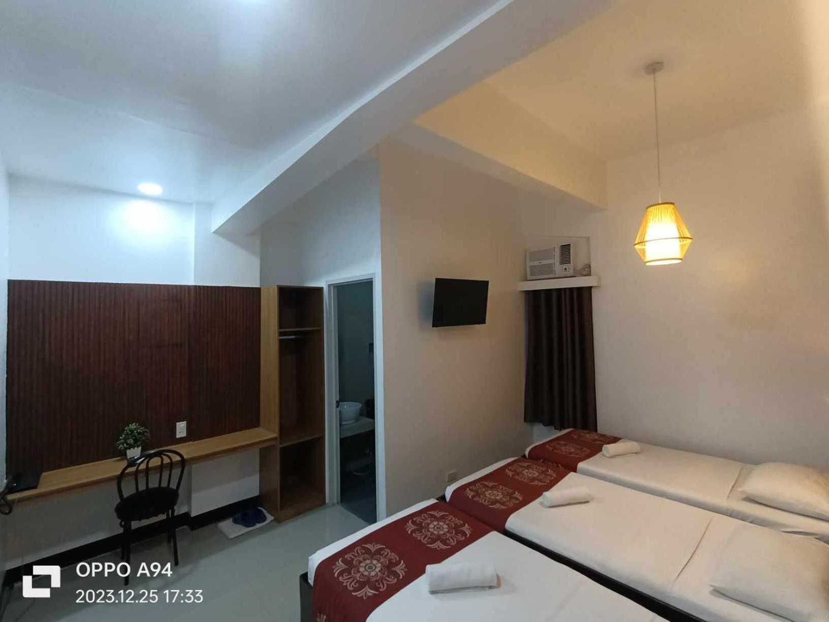 Stone House Quezon City San Juan  Экстерьер фото