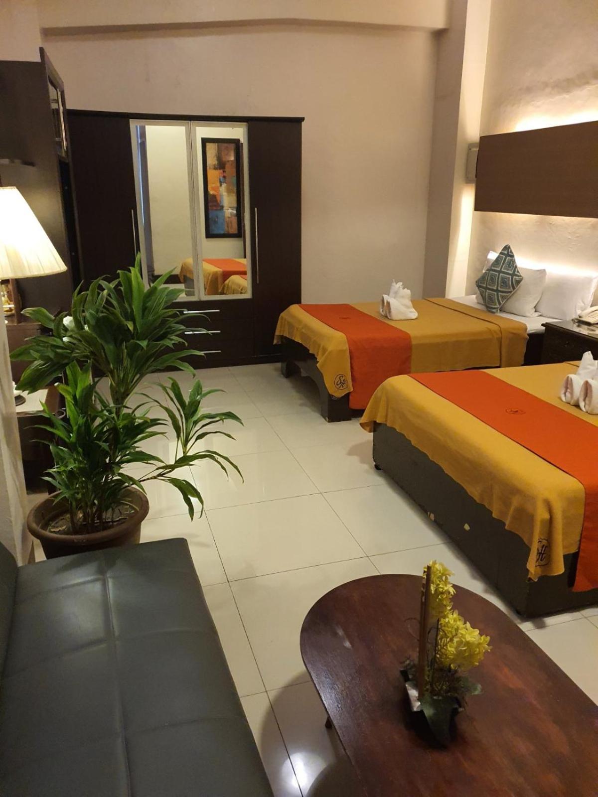 Stone House Quezon City San Juan  Экстерьер фото